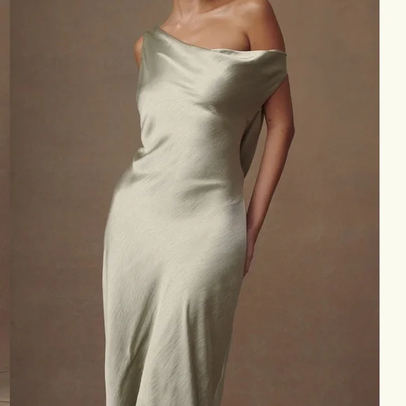 NWT - Meshki Sage green maxi dress with asymmetrical hem - Picture 4 of 6